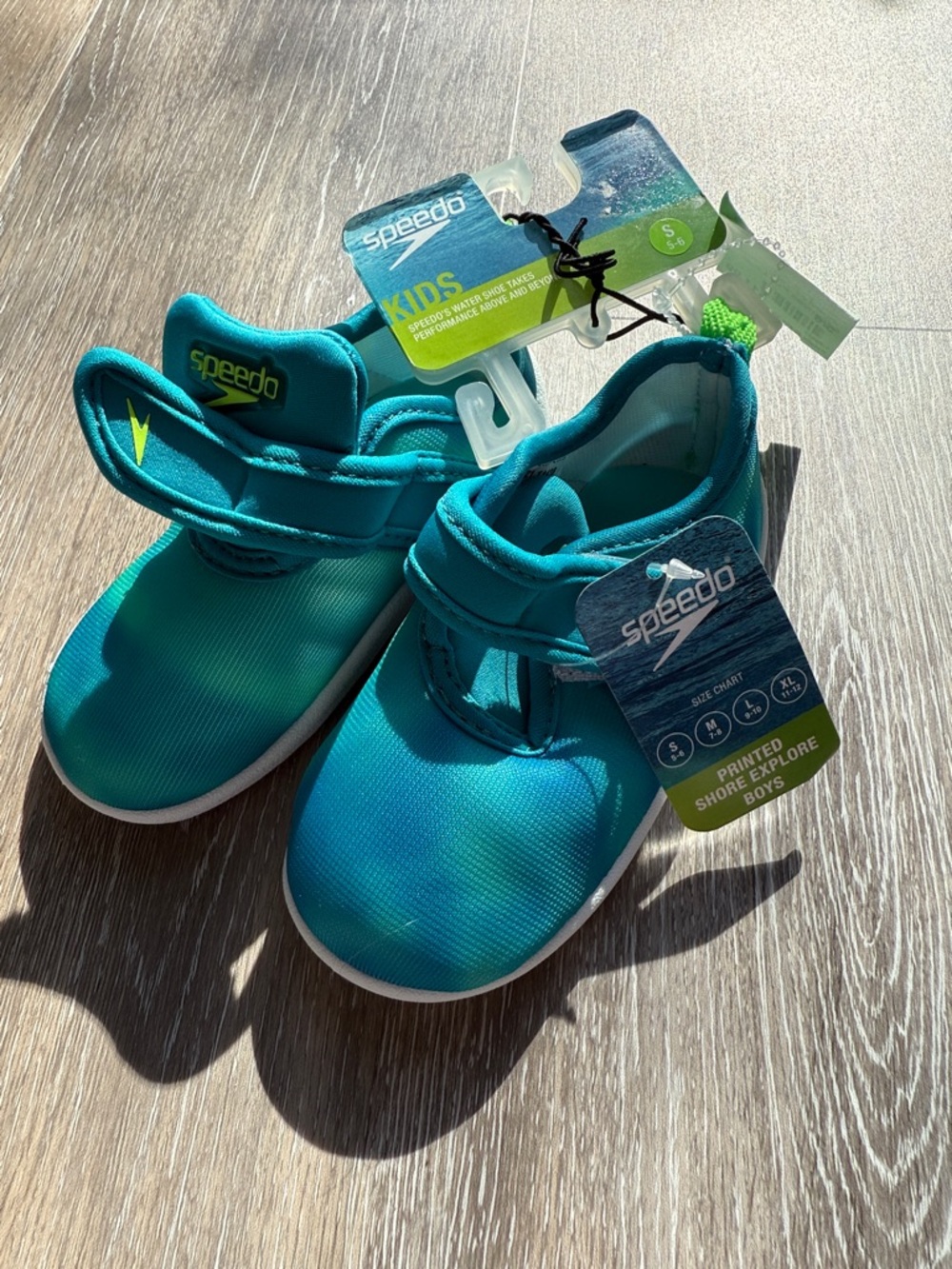 NWT Speedo Kids Teal Blue Water Shoes with Lime Accents Size Small (5-6)
